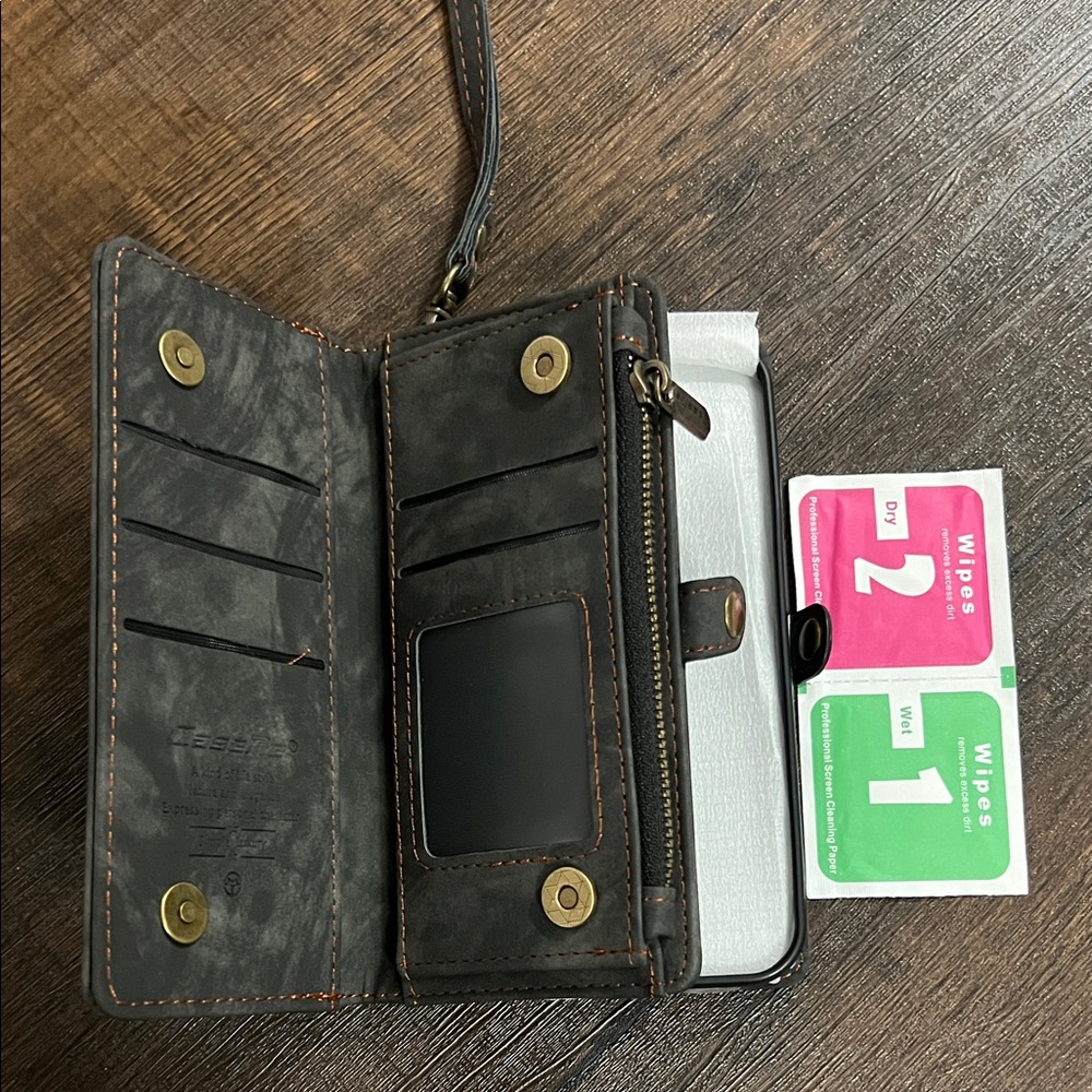 Elegant Brown Leather IPhone 15 Pro case/wallet